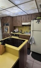 1900 W 54th St in Hialeah, FL - Building Photo - Building Photo