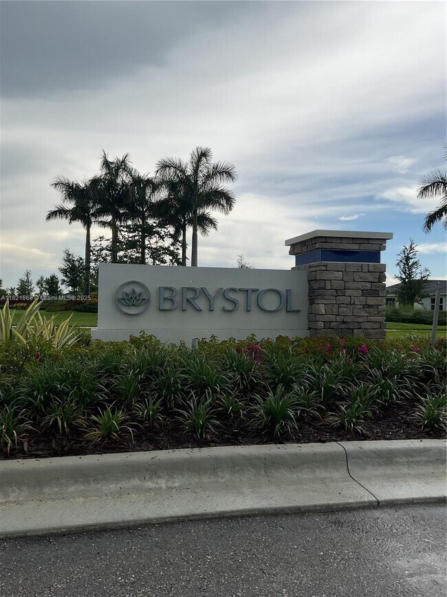 5924 NW Fairfax Ave in Port St. Lucie, FL - Building Photo - Building Photo