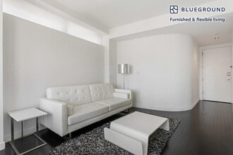 123 Washington St in New York, NY - Building Photo - Building Photo