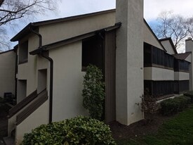 7325 Winery Ln in Charlotte, NC - Building Photo