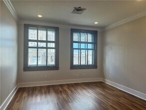 215 Decatur St in New Orleans, LA - Foto de edificio - Building Photo