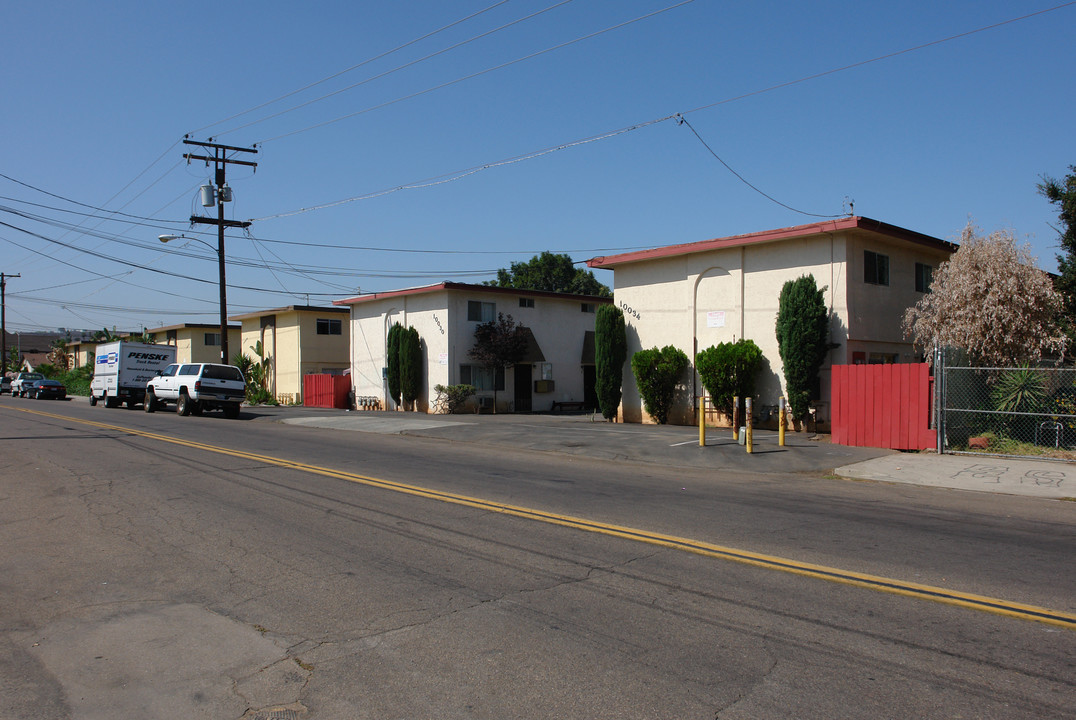 10030-10034 River St in Lakeside, CA - Building Photo