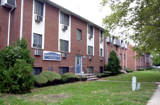 Doddtown Plaza Apartment in East Orange, NJ - Building Photo - Building Photo