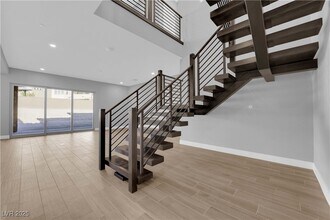 10648 Stone Ledge Ave in Las Vegas, NV - Building Photo - Building Photo