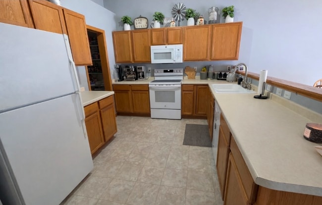 2234 Patrick Ln in Waukesha, WI - Building Photo - Building Photo