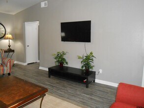 7108 Gatewood Dr in Tyler, TX - Building Photo - Building Photo