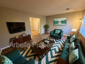 1711 Herrin Dr in Johnson City, TN - Building Photo - Building Photo