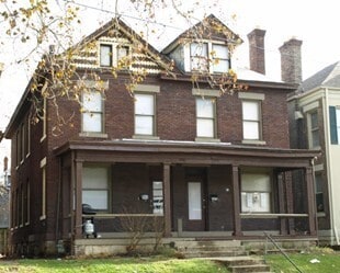 property at 1894 Summit St