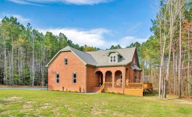 property at 233 Saintsbury Pl