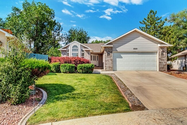 property at 2325 Springside Ct