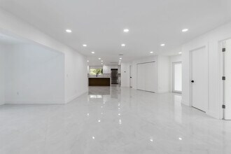 3699 Liberty Square in Ft. Myers, FL - Building Photo - Building Photo