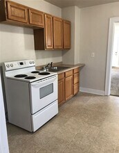 1121 N 12th St in Bismarck, ND - Building Photo - Building Photo