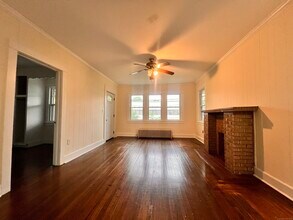 39 Ferris Ave in Stamford, CT - Building Photo - Building Photo
