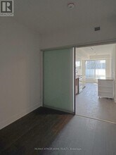 188 Fairview Mall Dr in Toronto, ON - Building Photo - Building Photo