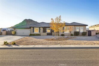 17066 Takipi in Apple Valley, CA - Building Photo - Building Photo