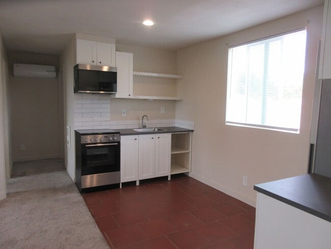 12998 Herrick Ave in Los Angeles, CA - Building Photo - Building Photo
