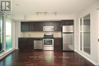 209-209 Fort York Blvd in Toronto, ON - Building Photo - Building Photo