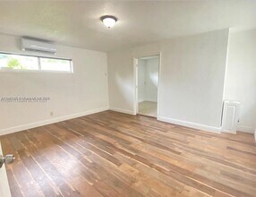 1025 NW 7th Ave in Fort Lauderdale, FL - Building Photo - Building Photo