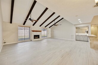 21214 Park Bend Dr in Katy, TX - Building Photo - Building Photo