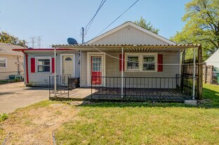 2005 McDonough St in Joliet, IL - Building Photo