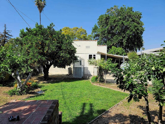 14132 Hamlin St in Los Angeles, CA - Building Photo - Building Photo