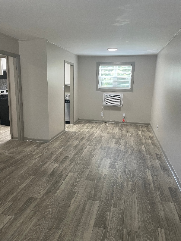 property at 1106 W 7th St
