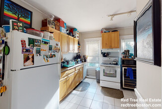 8 Chapman Pl, Unit 2 in Cambridge, MA - Building Photo - Building Photo