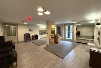 286 Massachusetts Ave, Unit #110 in Arlington, MA - Foto de edificio - Building Photo