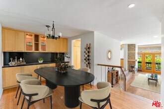 17087 Palisades Cir in Los Angeles, CA - Building Photo - Building Photo