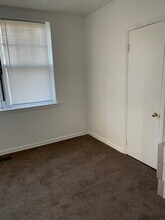 5300 Mitchell St, Unit Lower front west in Detroit, MI - Building Photo - Building Photo