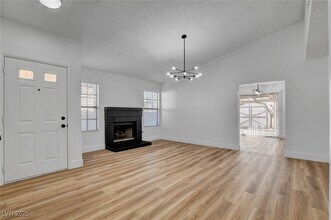 8504 Manalang Rd in Las Vegas, NV - Building Photo - Building Photo