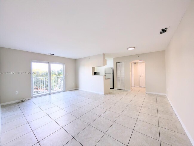 3201 W Flagler St in Miami, FL - Building Photo - Building Photo