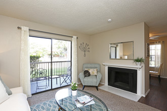 Creekside Village Apartments in Plano, TX - Building Photo - Interior Photo