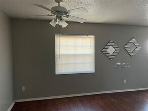 9138 Tudor Dr in Tampa, FL - Building Photo - Building Photo