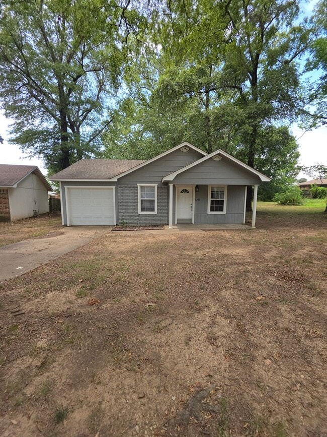 property at 2211 S Hartford Cove