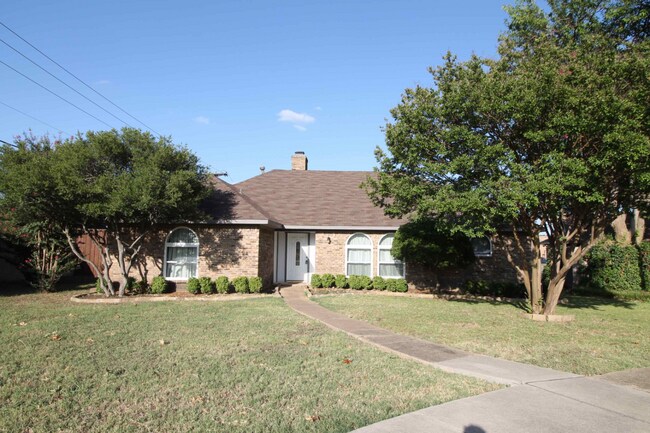 property at 1004 Woodland Way