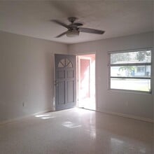 2715 45th St S in Gulfport, FL - Building Photo - Building Photo
