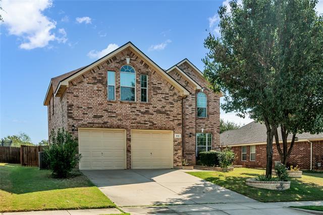 513 Renee Dr in Euless, TX - Foto de edificio