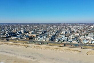 807 Ocean Ave in Bradley Beach, NJ - Building Photo - Building Photo