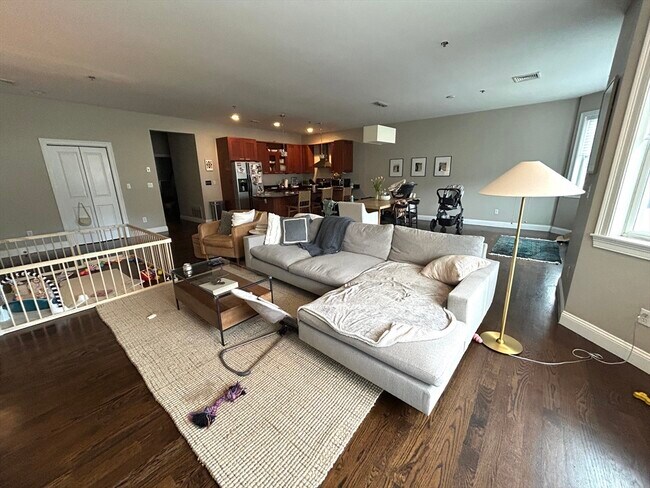 81 Boylston St in Brookline, MA - Building Photo - Building Photo