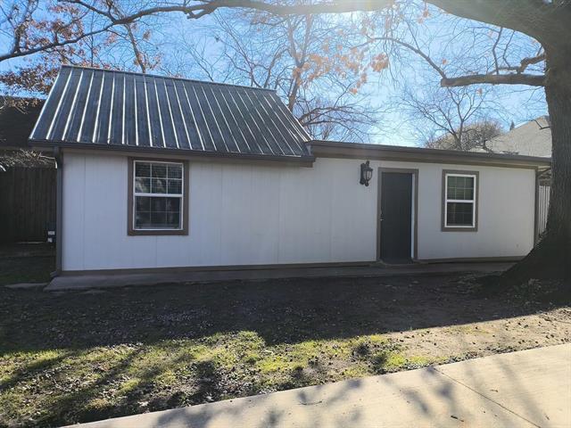 property at 512 Irby Ln