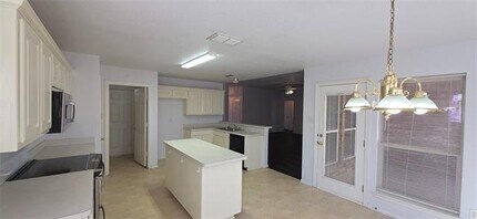 5801 Homestead Ct in Arlington, TX - Building Photo - Building Photo