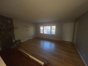 2027 Kay Dr SW in Jacksonville, AL - Building Photo - Building Photo