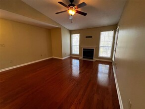 424 Granville Ct in Atlanta, GA - Building Photo - Building Photo
