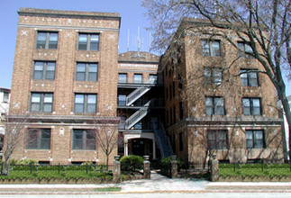 Highland Apartments in New London, CT - Foto de edificio - Building Photo