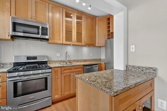 3616 Connecticut Ave NW, Unit 407 in Washington, DC - Foto de edificio - Building Photo