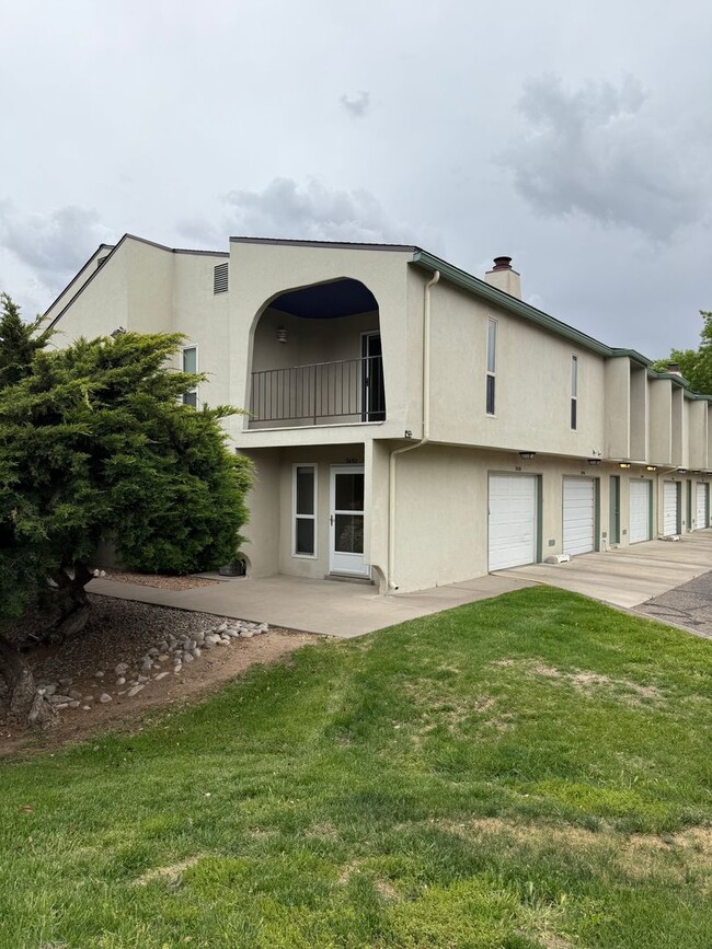 property at 7450 Prairie Rd NE