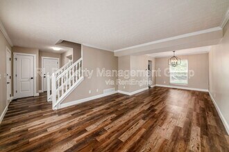 2940 Wynridge Dr in Grove City, OH - Building Photo - Building Photo