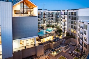 Annett in Atlanta, GA - Building Photo