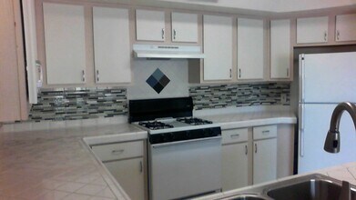1567 N Pso La Tinaja in Green Valley, AZ - Building Photo - Building Photo